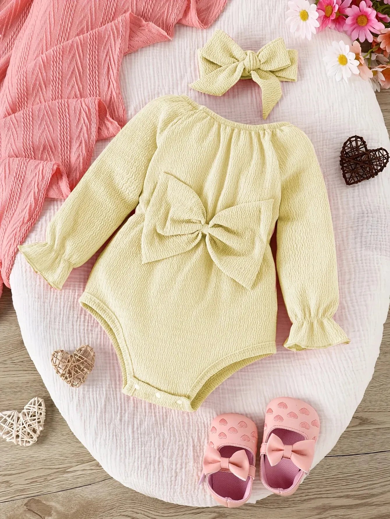 2pieces-Baby Spring and Autumn Cute Fashion Sweet Foreign Style Bow Pink Long Sleeve Onesie + Kerchief Baby Two-piece Set