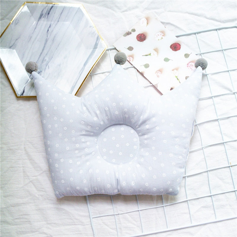 1Pcs Baby Pillows Cute Cartoon Pillow Anti Deflection Head Geometric Crown Shaped Breathable Infant Pillow Nursing Sleep Support