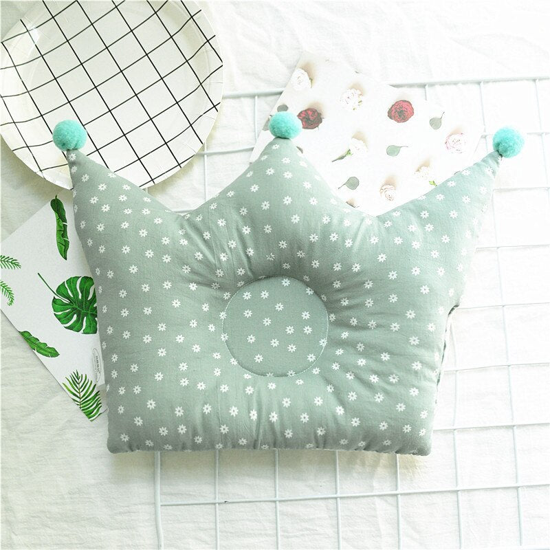 1Pcs Baby Pillows Cute Cartoon Pillow Anti Deflection Head Geometric Crown Shaped Breathable Infant Pillow Nursing Sleep Support