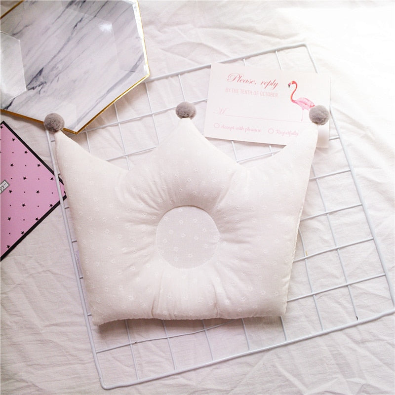 1Pcs Baby Pillows Cute Cartoon Pillow Anti Deflection Head Geometric Crown Shaped Breathable Infant Pillow Nursing Sleep Support