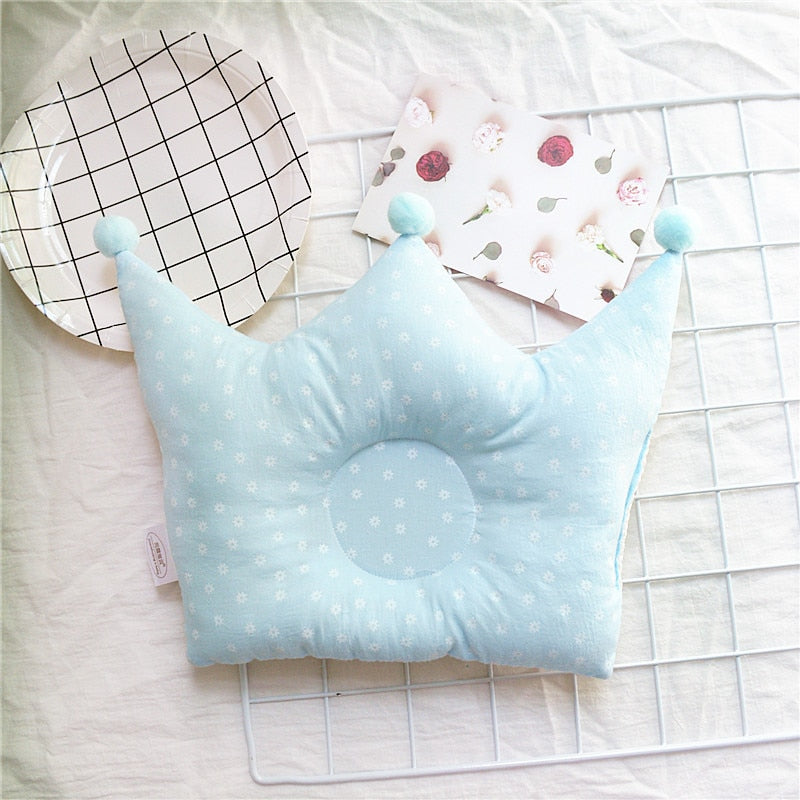 1Pcs Baby Pillows Cute Cartoon Pillow Anti Deflection Head Geometric Crown Shaped Breathable Infant Pillow Nursing Sleep Support